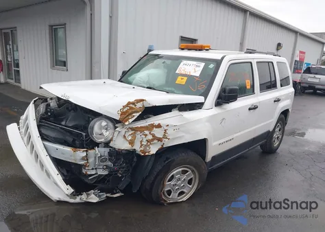 2015 Jeep Patriot Sport z USA, uszkodzony, nr VIN 1C4NJPBAXFD335737